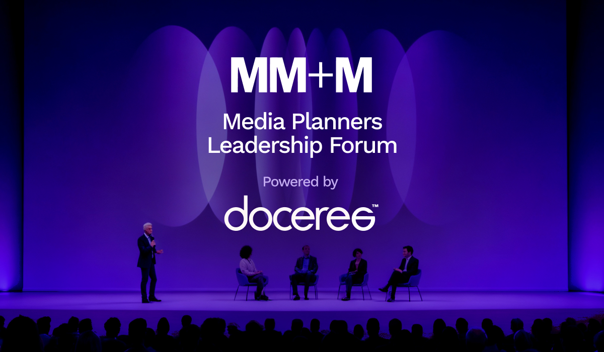 Collage of Doceree at MM+M Media Planners Leadership Summit featuring industry panels on AI at the point of care, next-gen HCP engagement, and contextual healthcare media, with speakers, group photo of participants, and Doceree-branded event giveaways.